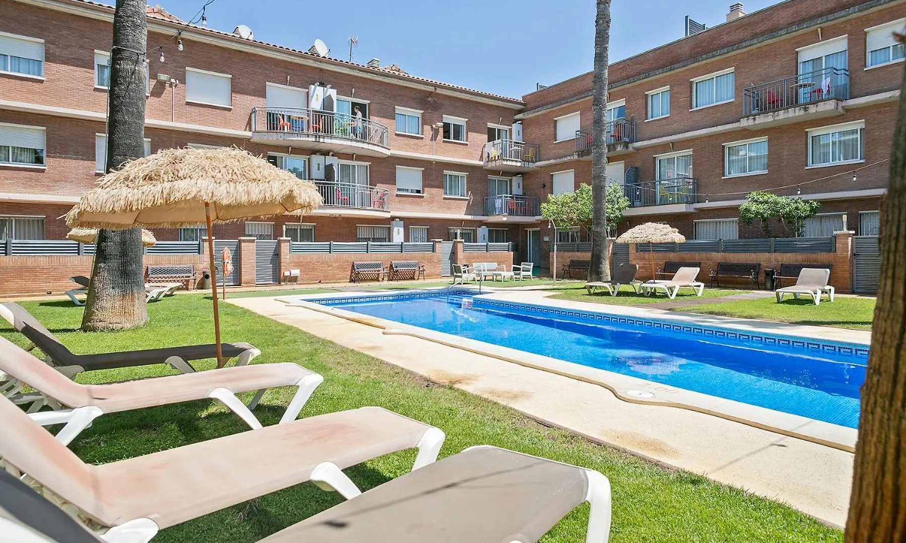 Apartamentos Velor 0*, Castelldefels Spain