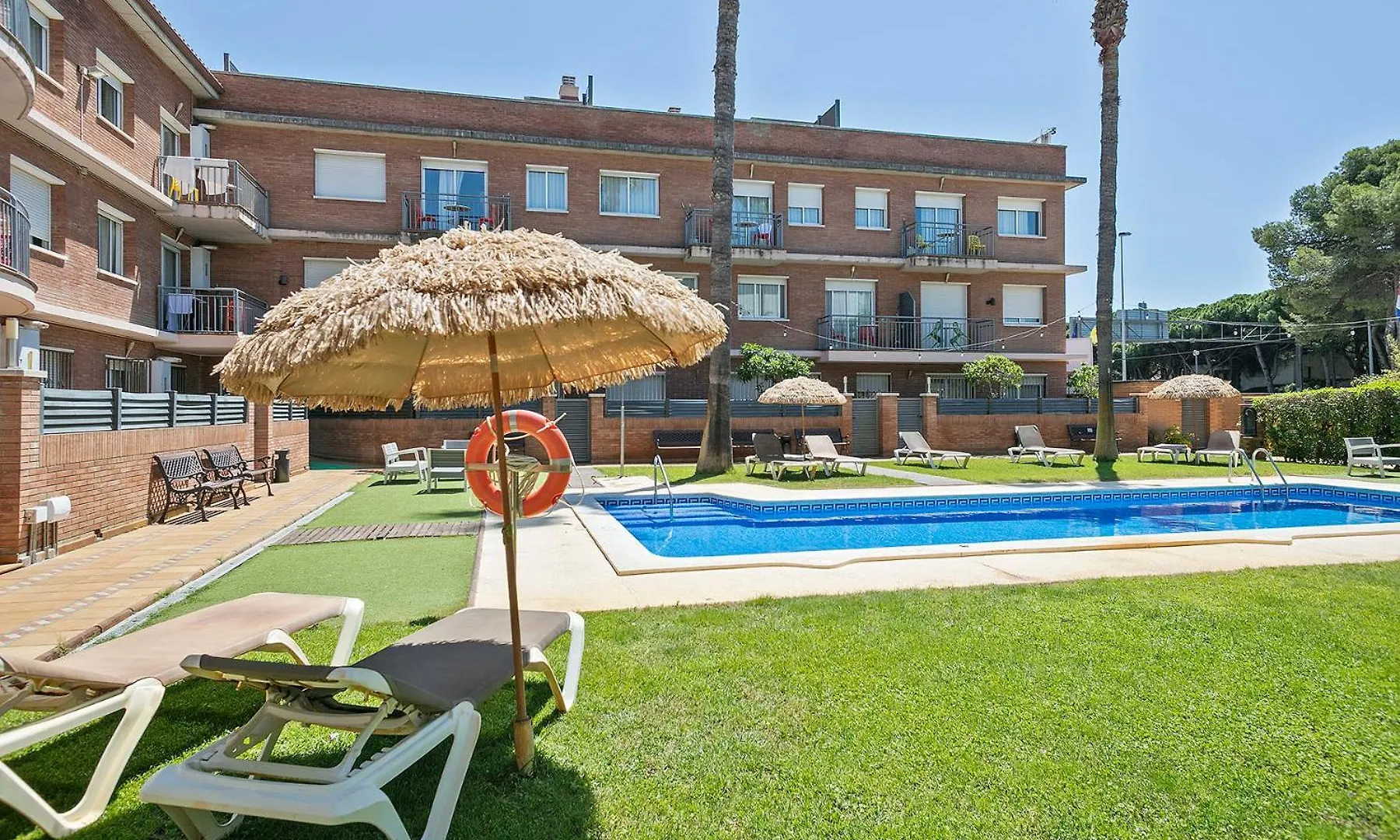 Apartamentos Velor 0*, Castelldefels